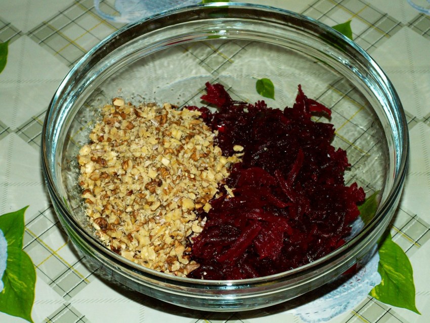 Аджика со свеклой