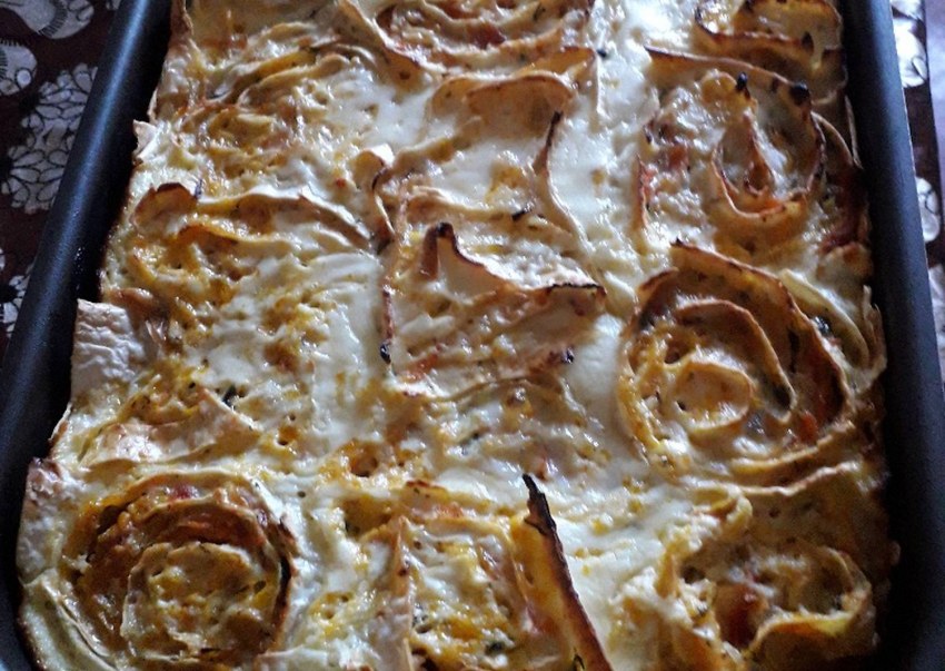Пирог из лаваша с сыром
