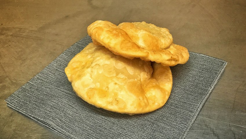 Жаренки чебурек с мясом