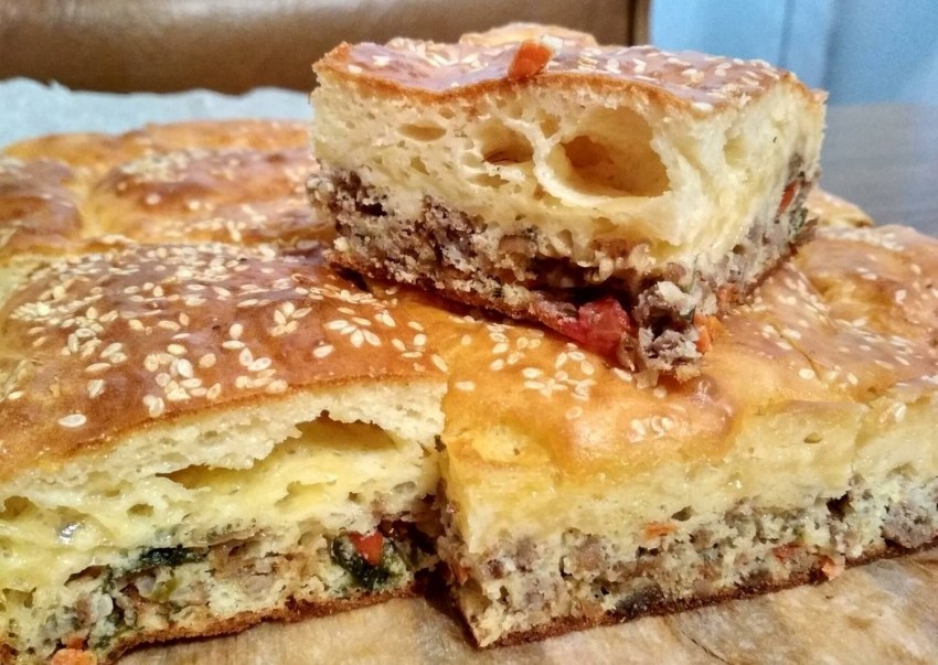 Наливной пирог с мясом