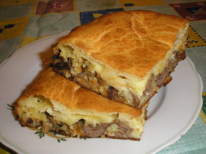 Заливной пирог с курицей и грибами