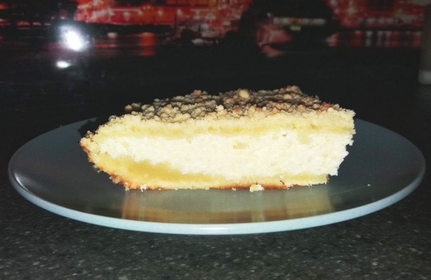 Ватрушка с малиной