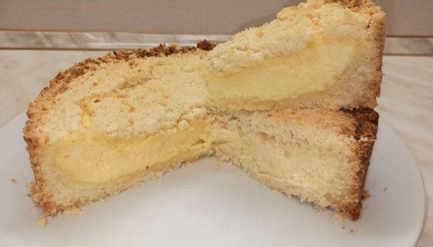 Яблочный крамбл песочный пирог