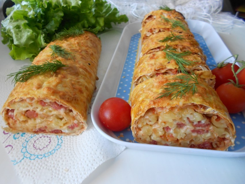 Запеченные рулетики из лаваша