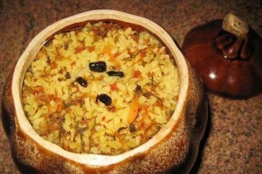 Мясное блюдо в горшочке