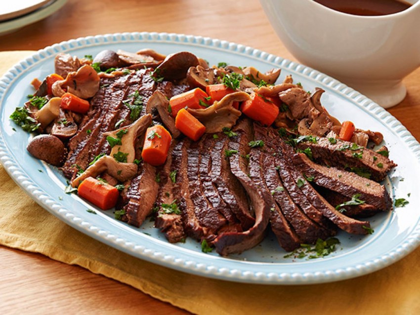 Ребра тушеные с картошкой в казане