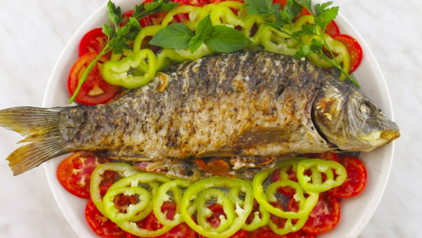 Стерлядь фаршированная щукой