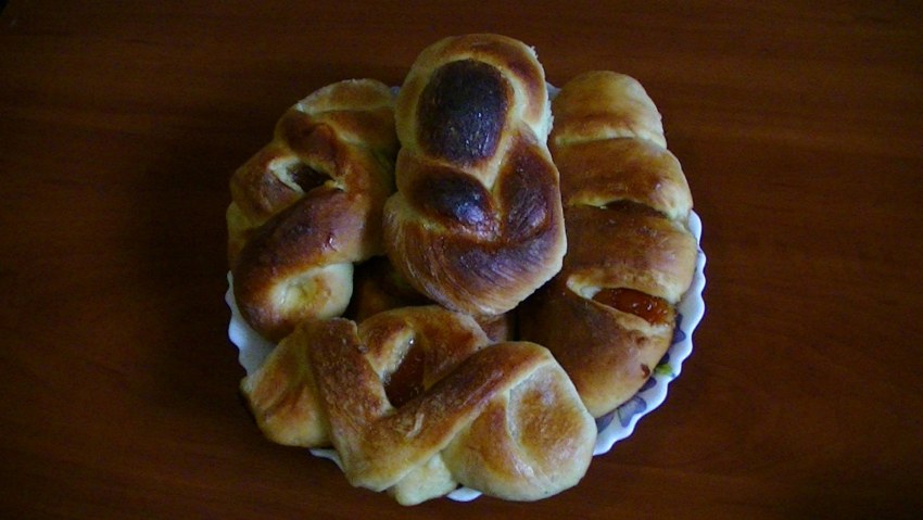 Булочки с вареньем