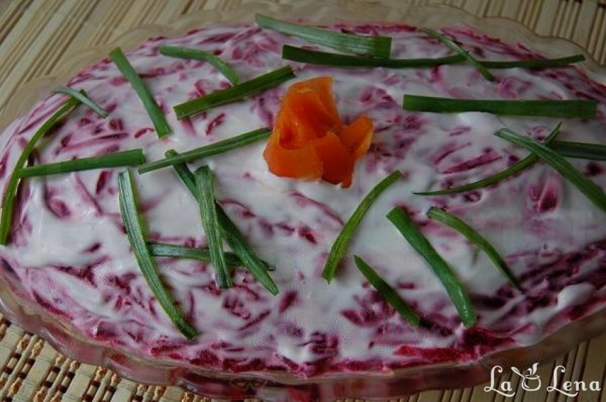Салат осенний со свеклой