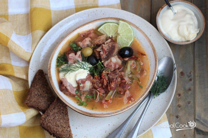 Солянка мясная по-домашнему