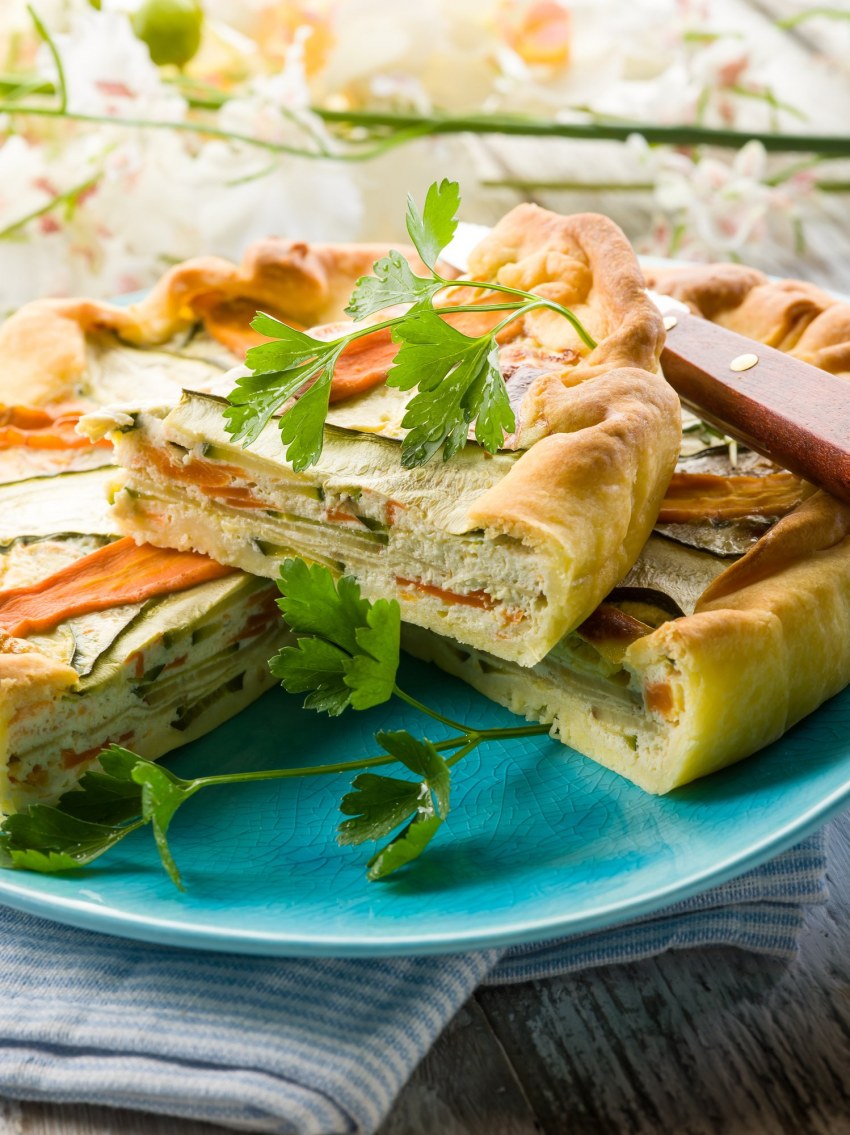 Пироги с луком и яйцом