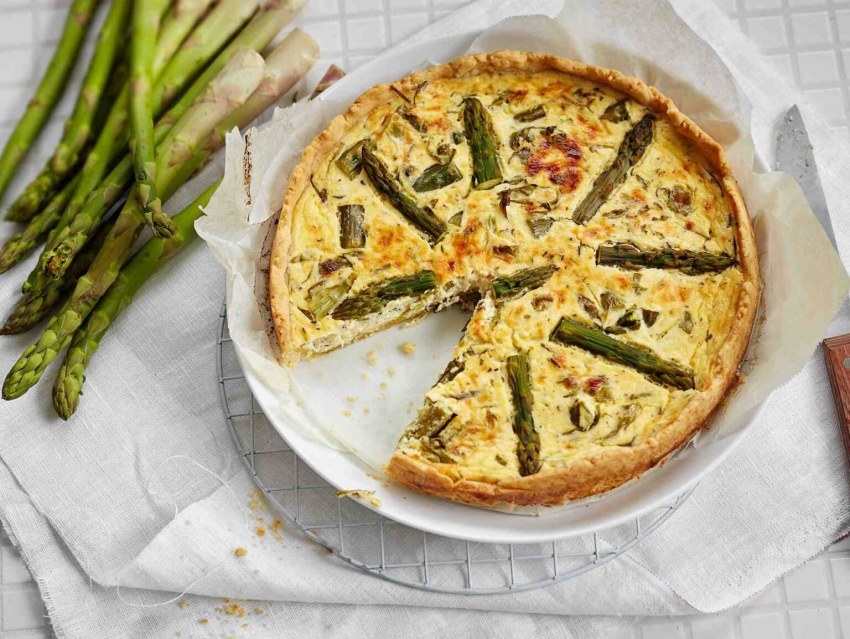 Пирог с зеленым луком и яйцом