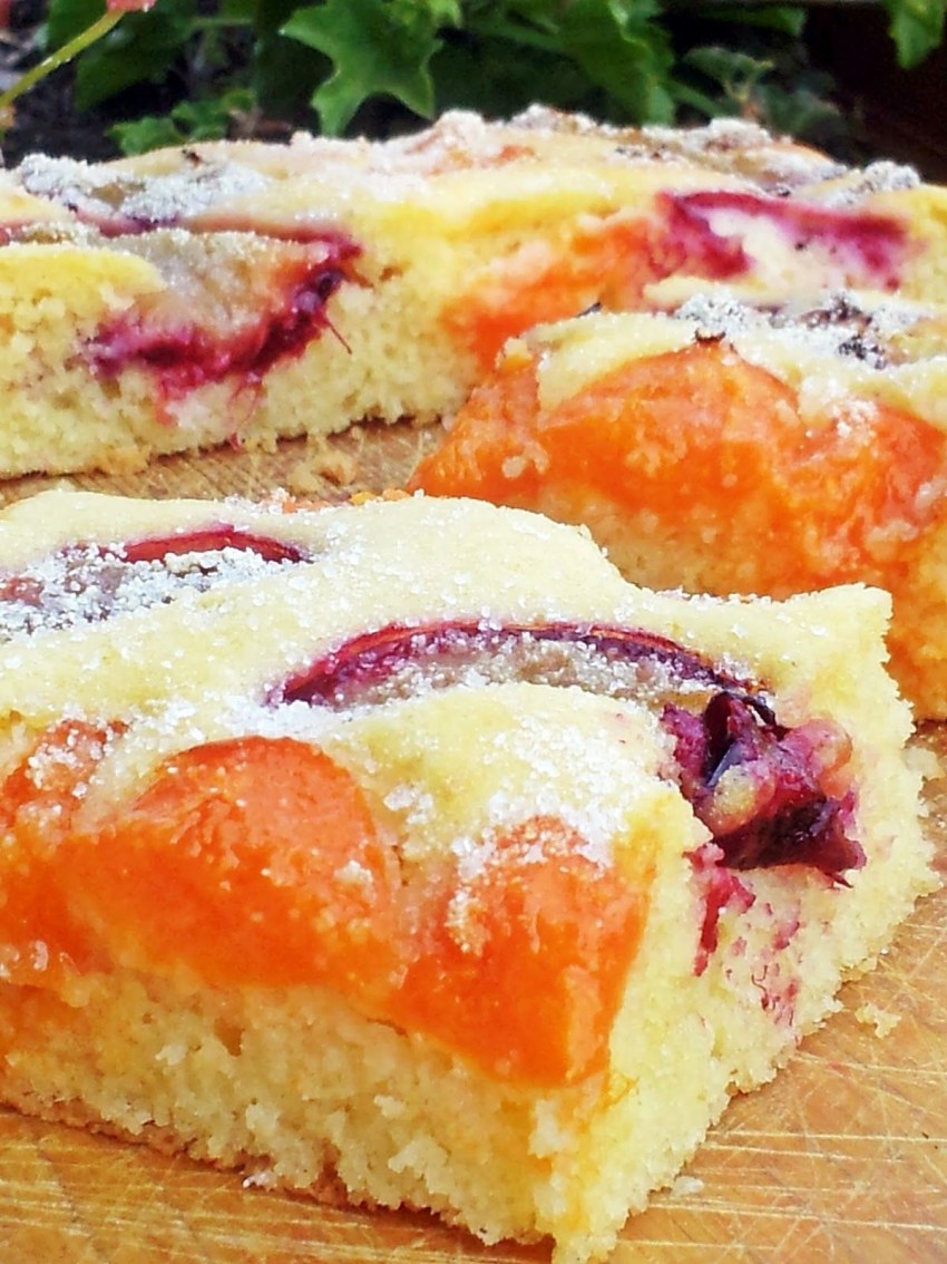 Сливовый пирог с косичками
