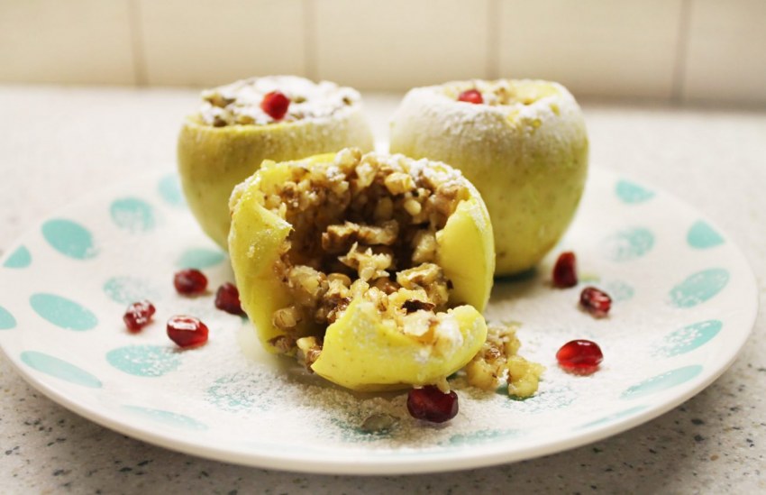 Печеные яблоки с медом
