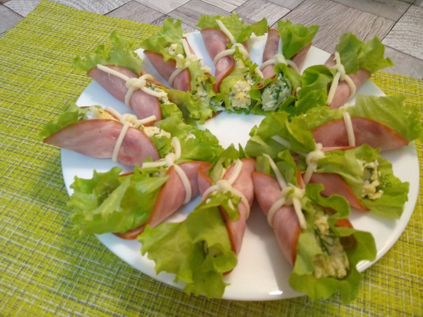 Салатные листья