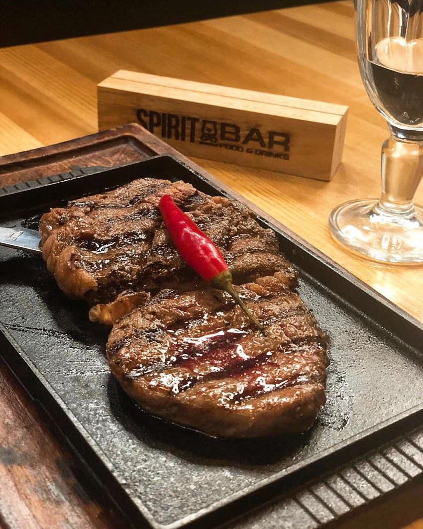 Стейк Рибай мясо