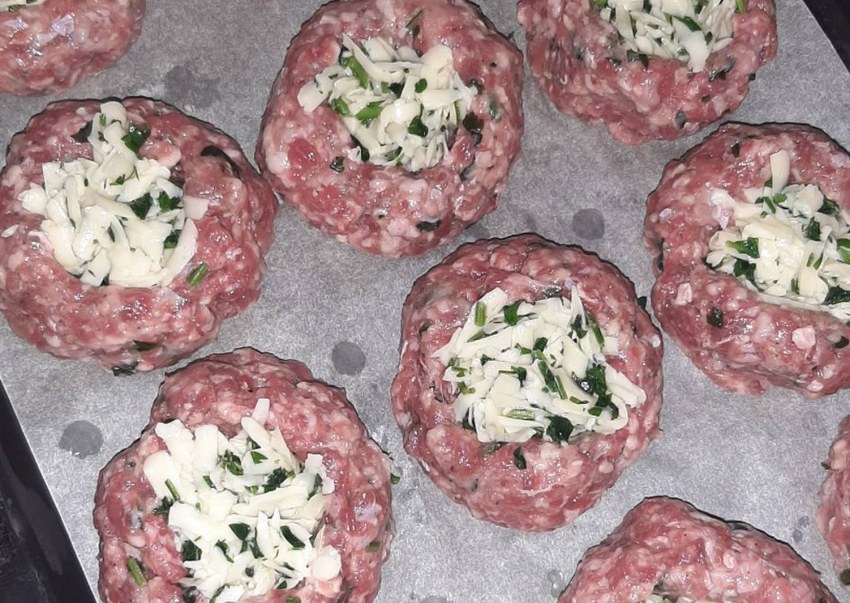 Мясные ватрушки из фарша