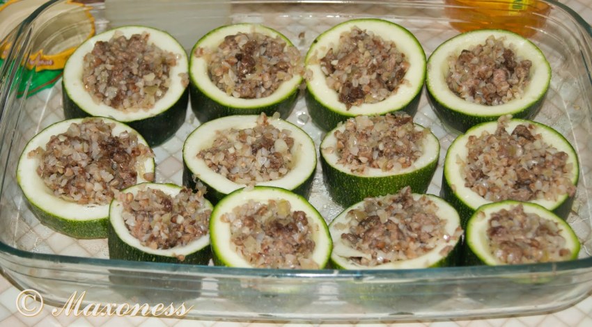 Кабачок фаршированный овощами в духовке
