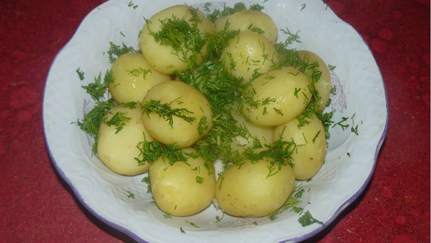 Картошка с чесноком и укропом