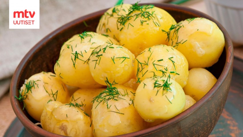 Вареная картошка с укропом