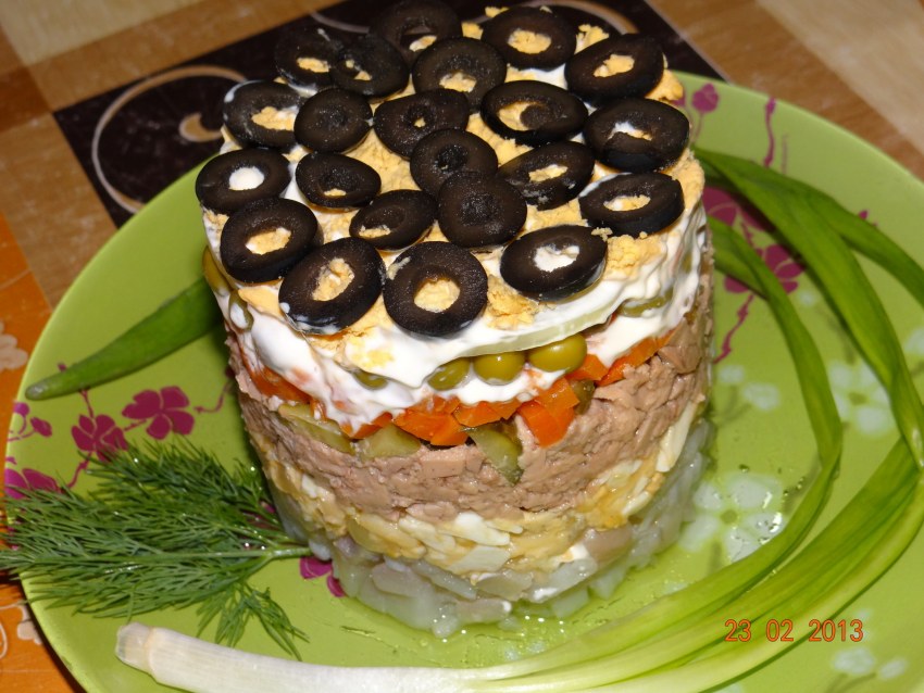 Зимний салат слоями