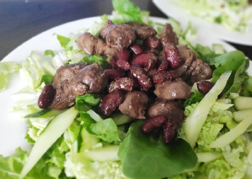 Салат из куриных желудков