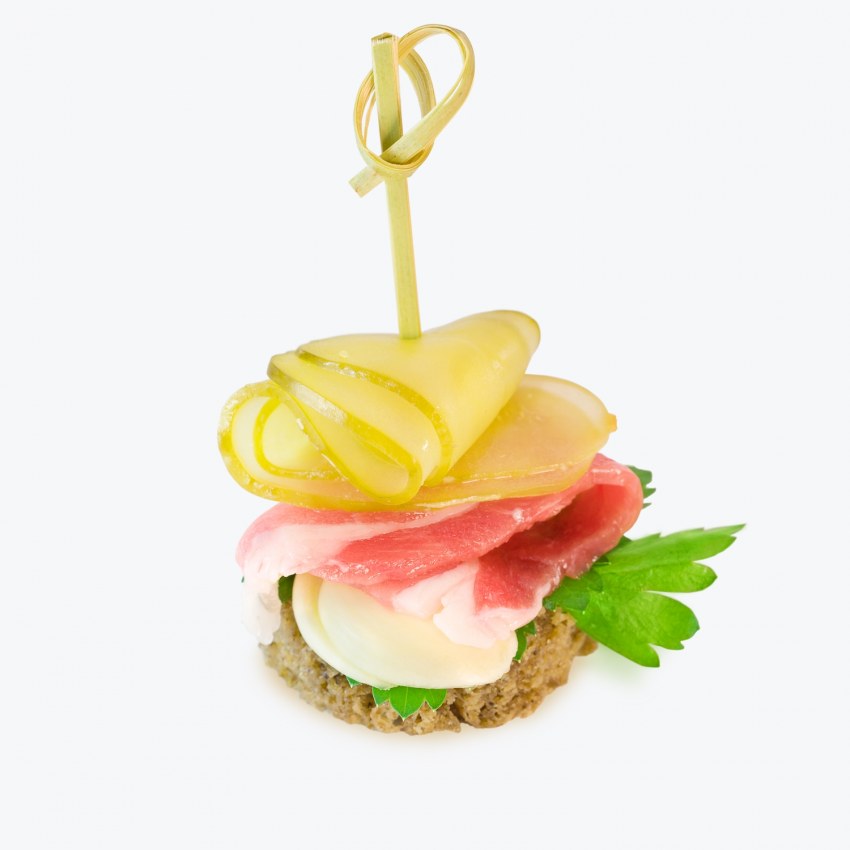 Канапе с мясом