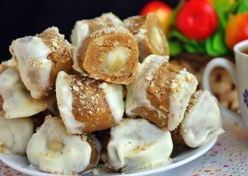 Конфеты из печенья и бананов