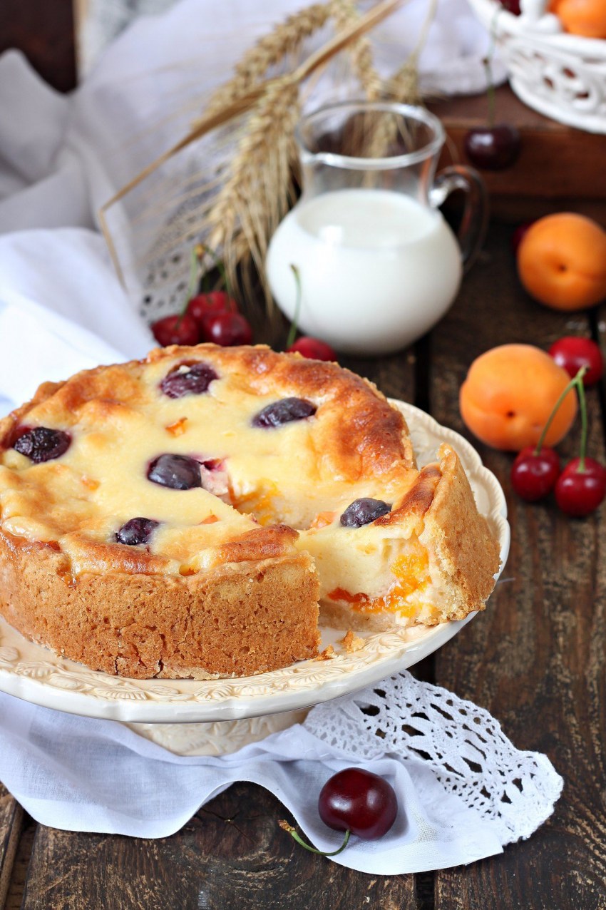 Пирог с персиками