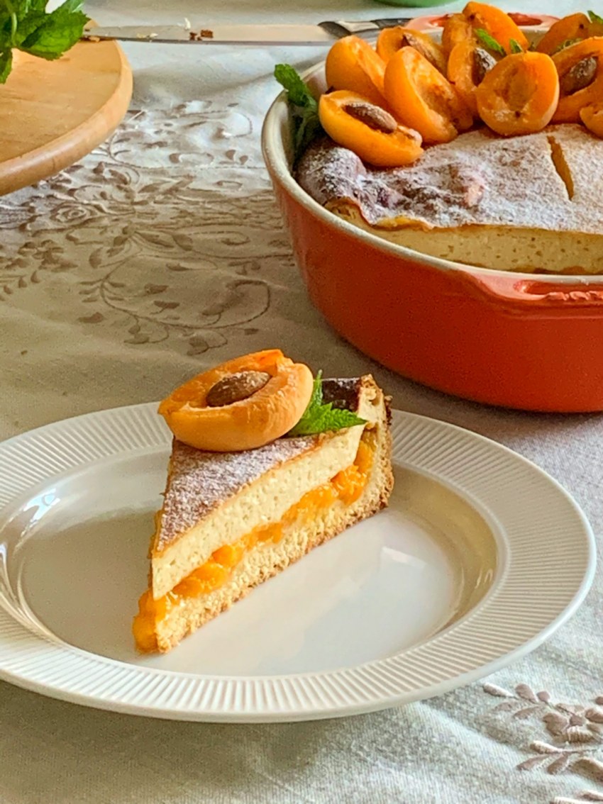 Творожный пирог с абрикосами