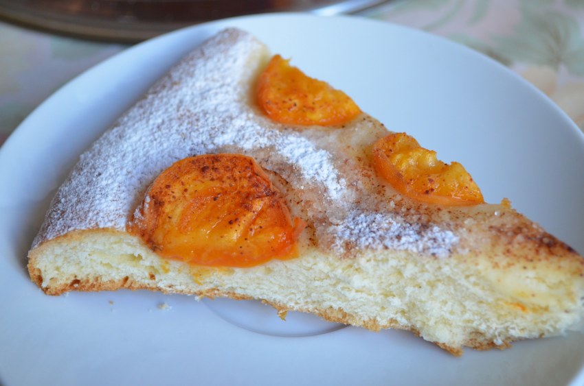 Пирог с сливочным сыром и абрикосами
