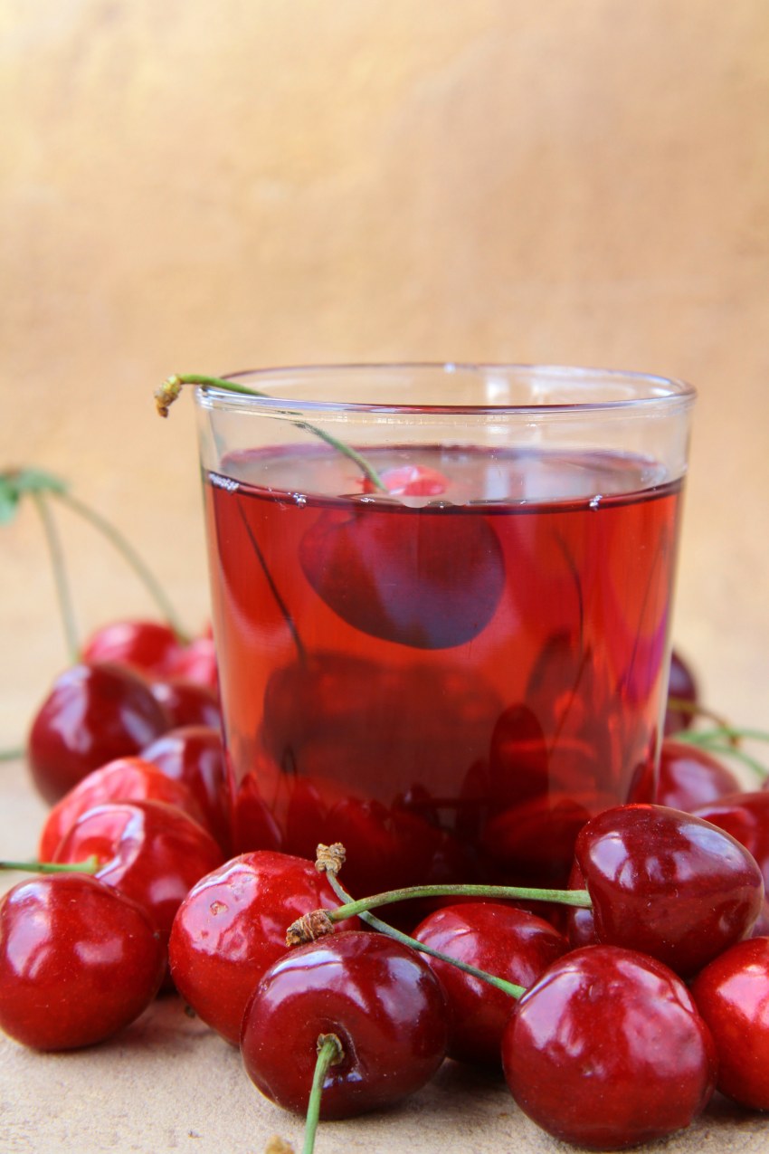 Компот из вишни
