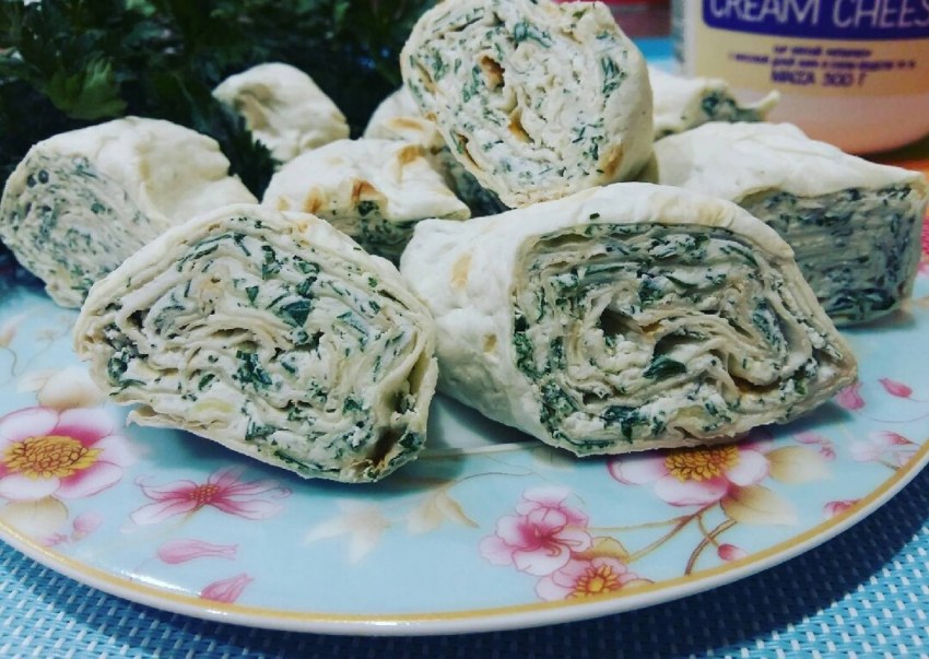 Лаваш с сыром и зеленью