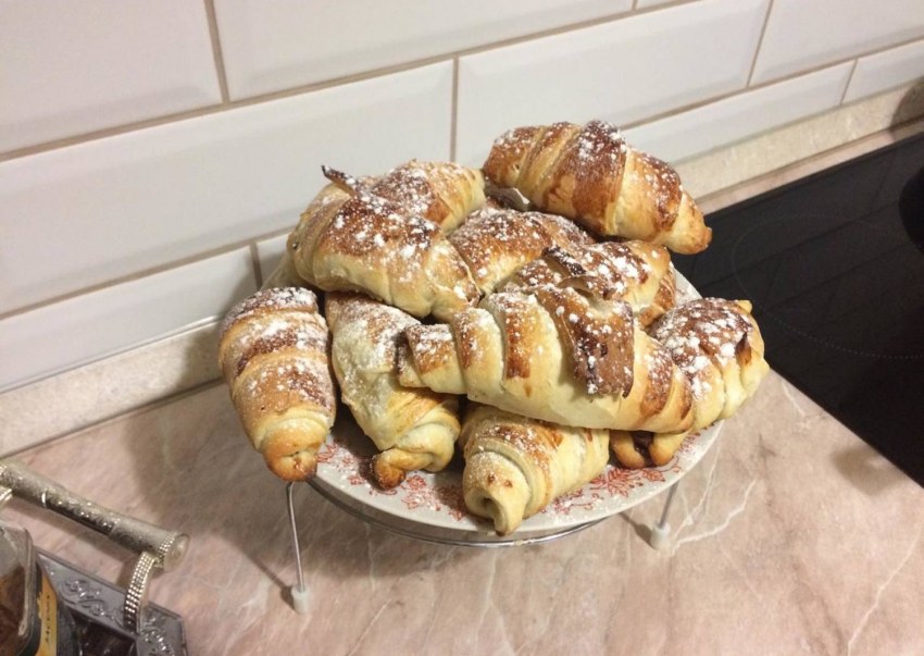 Булочки круассаны