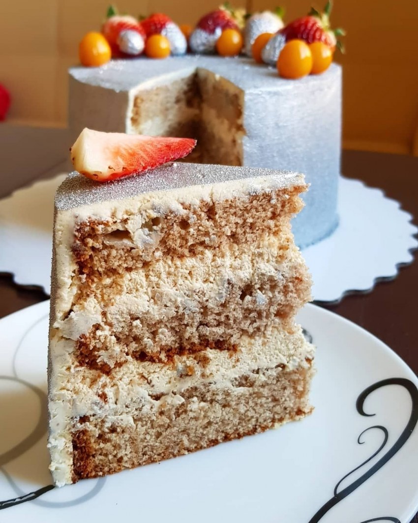 Торт Крещатый Яр украшение