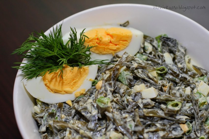 Морская капуста с яйцом