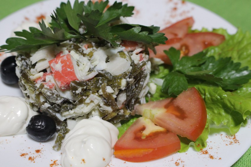 Морская капуста с кальмаром