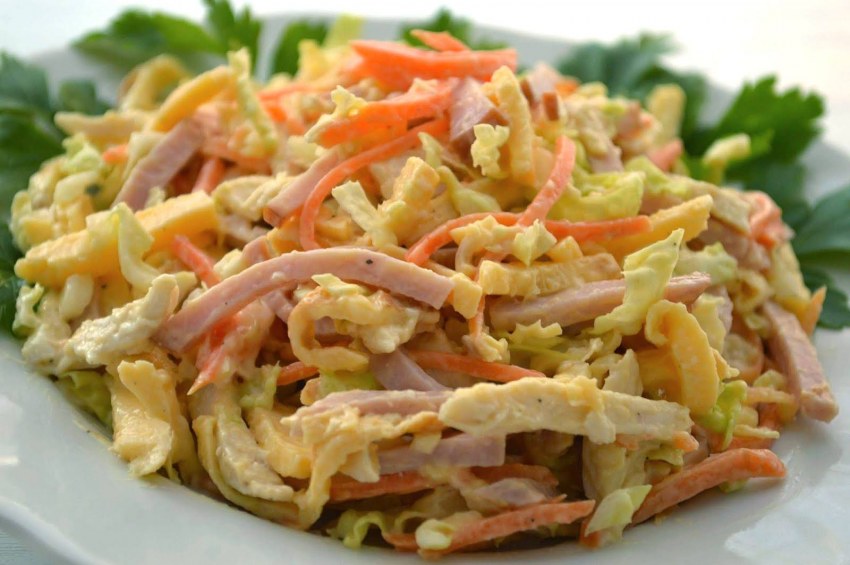 Салат с корейской морковью и пекинской капустой