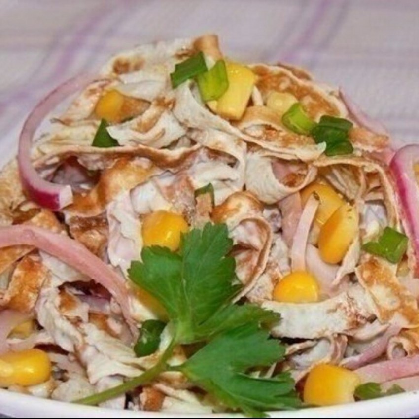 Салат Министерский с копченой курицей