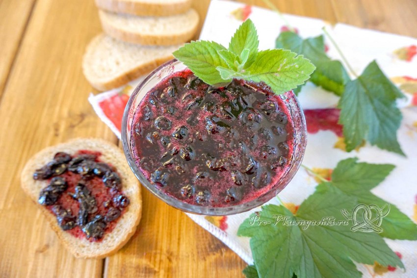 Варенье черная смородина и крыжовник
