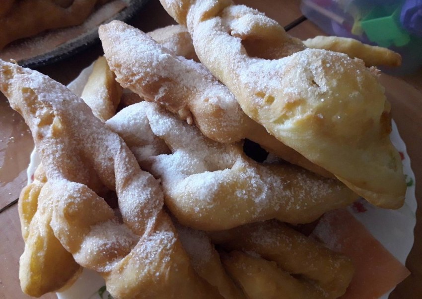 Орешки на кефире жареные