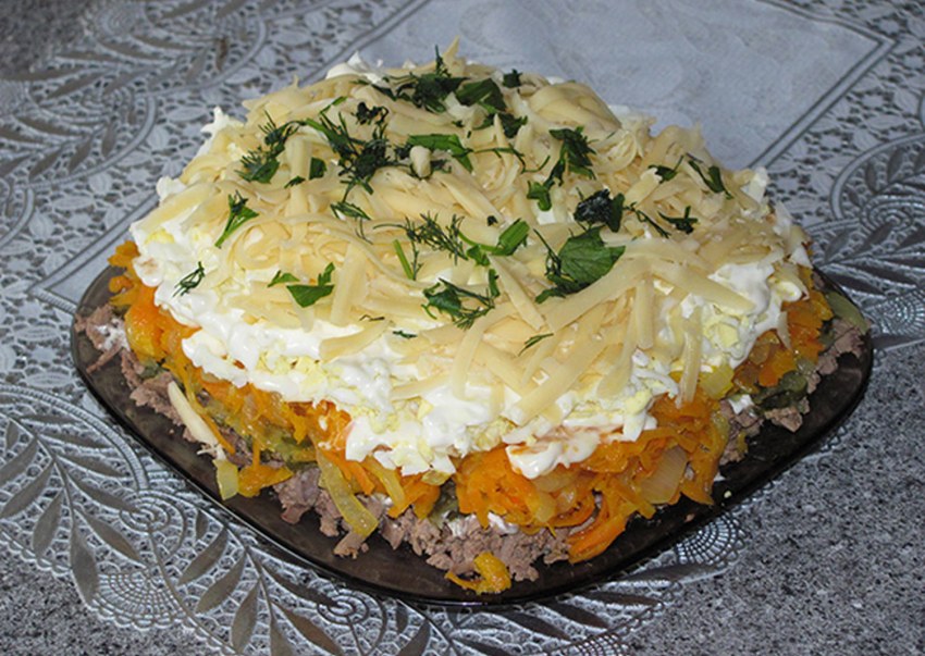 Салат слоёный Печёнкин