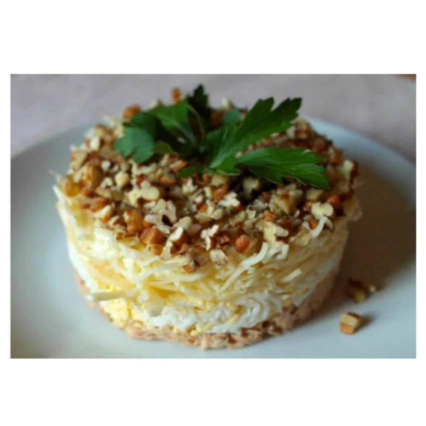 Салат чёрная Жемчужина с черносливом