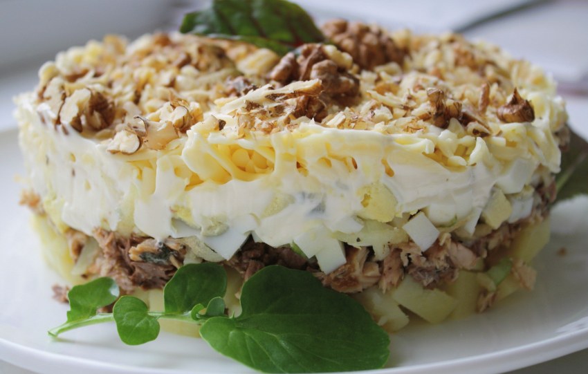 Салат с грецкими орехами