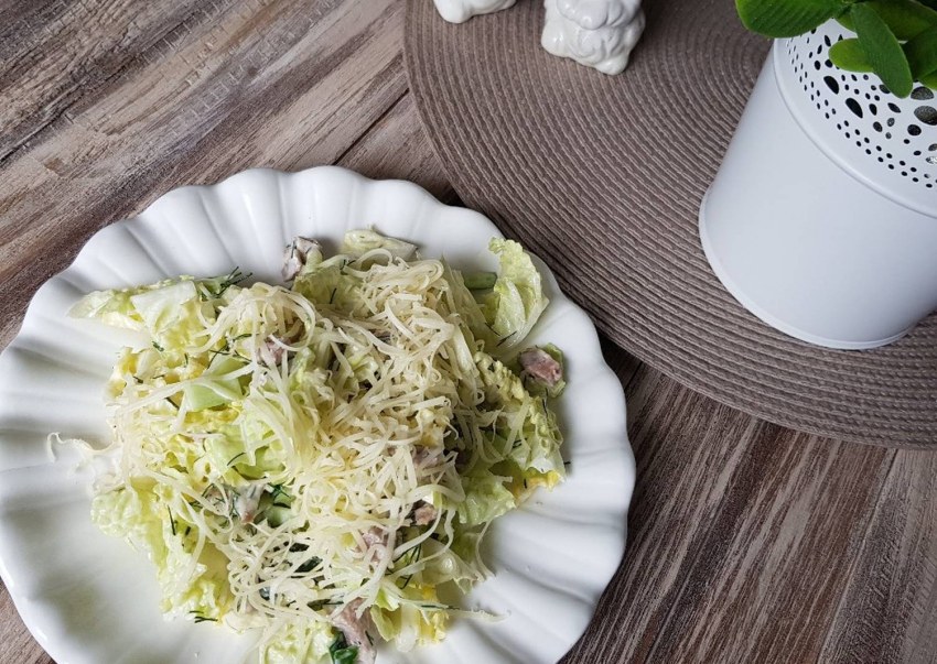 Белковый салат с пекинской капустой