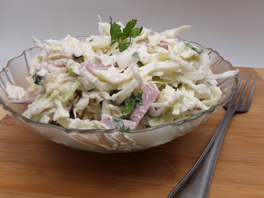 Овощной салат с капустой