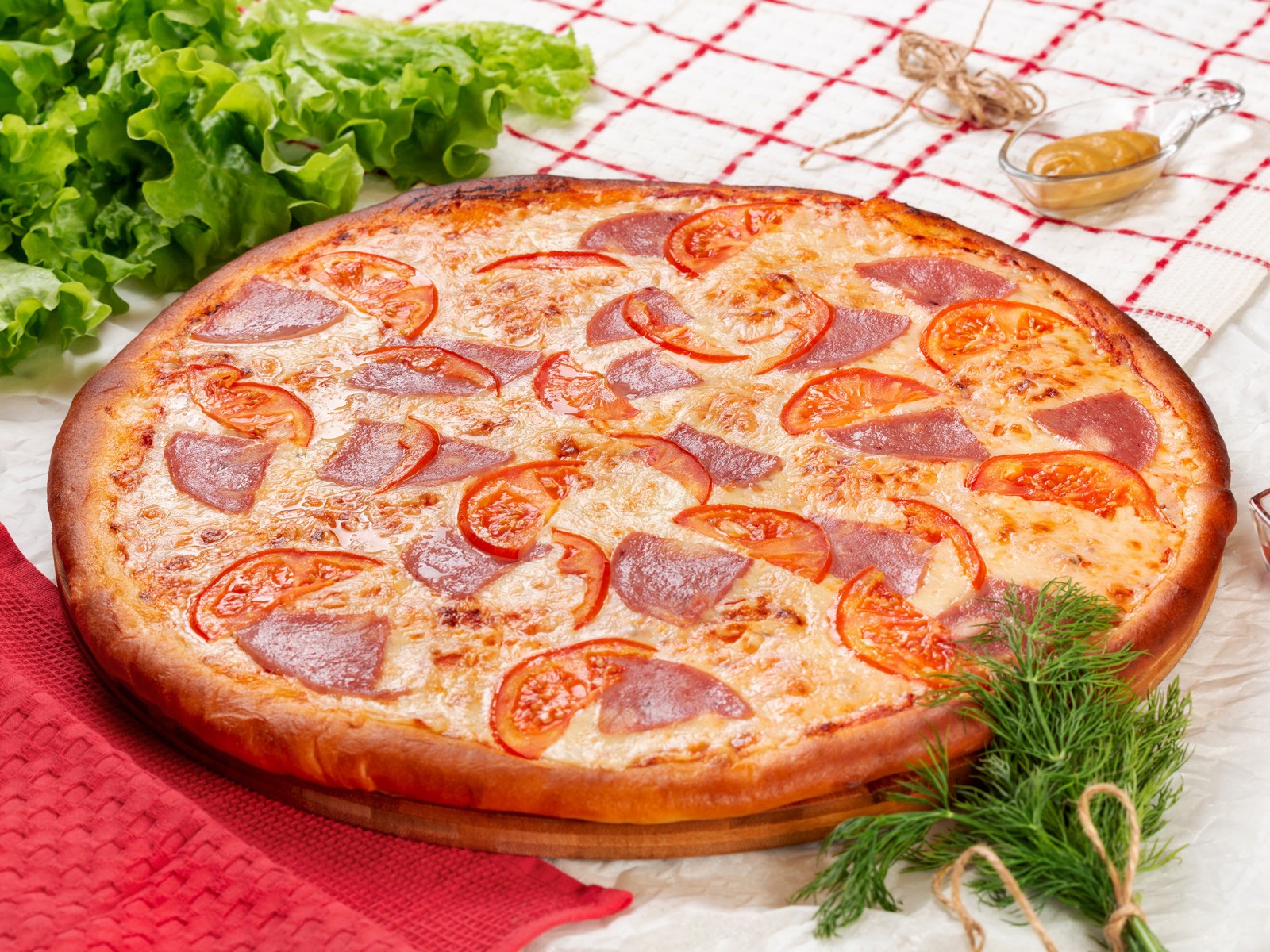 рецепт домашней пиццы с колбасой сыром и помидорами фото 92