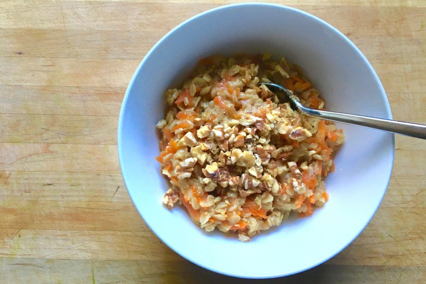 Морковный кекс с грецкими орехами