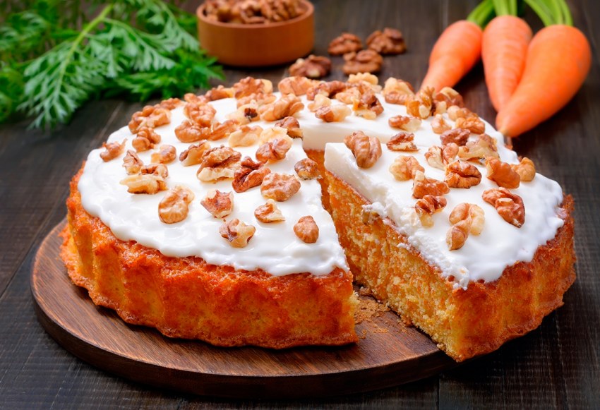 Морковный бисквит с грецкими орехами
