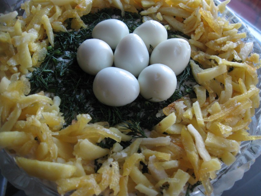 Салат глухариное гнездо